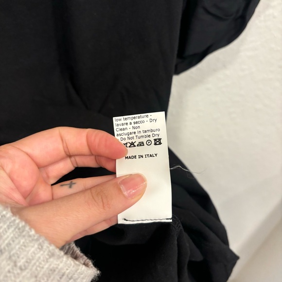 Goop G label Christopher poplin puff sleeve top in black - Picture 5 of 7